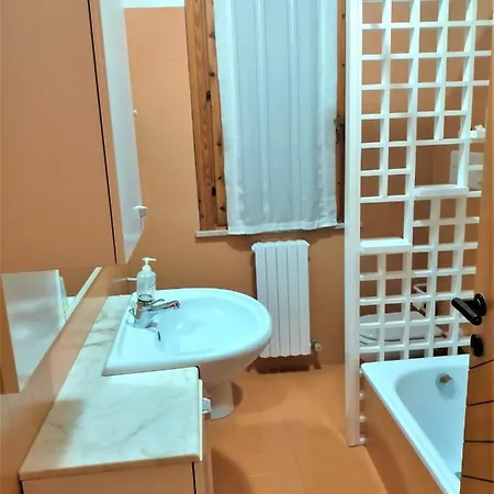 Appartamento Oleandro A Tra Centro E Mare Fano
